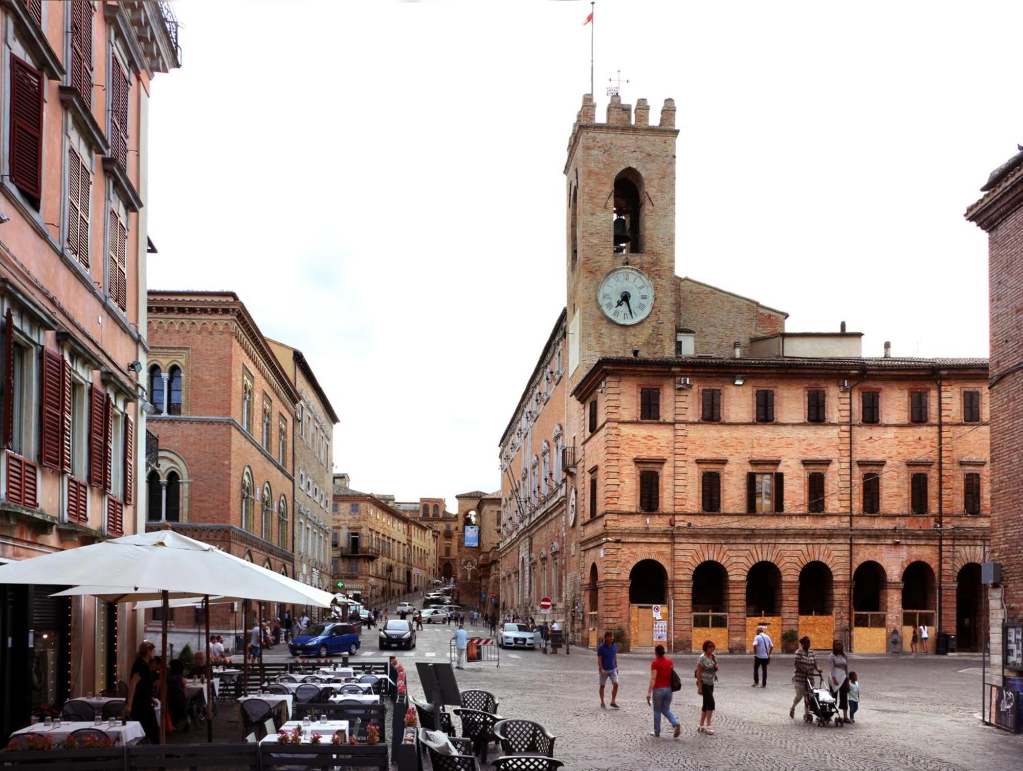 Osimo Nel Cuore Del Centro, Free Wi-Fi E Netflix Appartement Buitenkant foto
